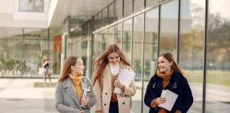 Το παιδί σας δίνει Πανελλήνιες; Ακούει μηχανογραφικό και τρέχει; Είναι σε καλό δρόμο..